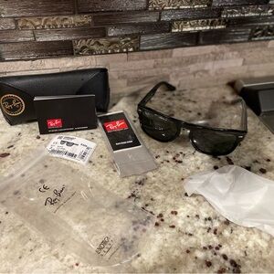 Ray-Ban Classic Black Sunglasses